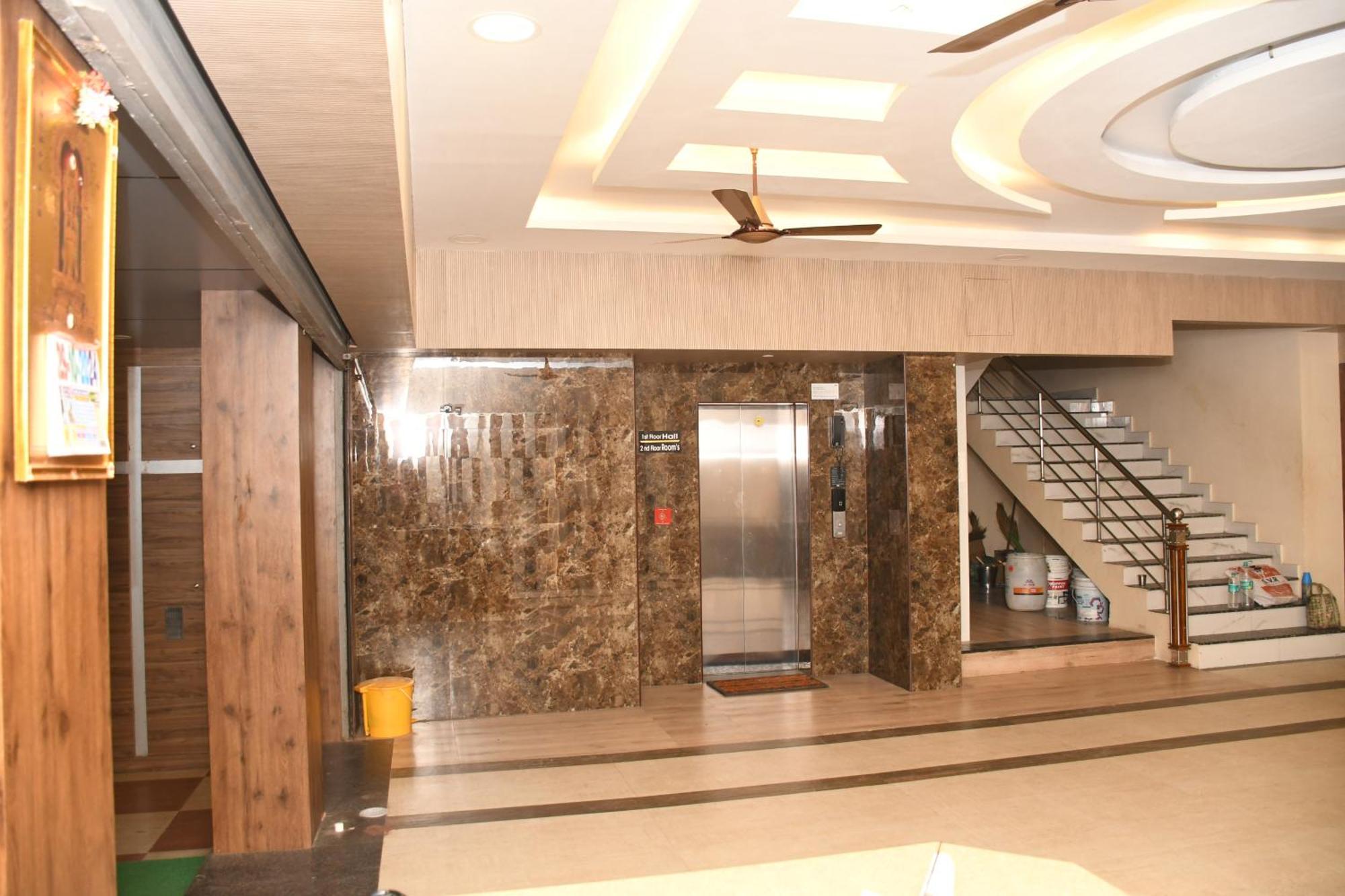 Vasantham Inn Tiruchirappalli Extérieur photo